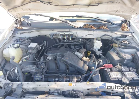 2008 Ford Escape Xlt из США, поврежденный, VIN 1FMCU93128KD99824